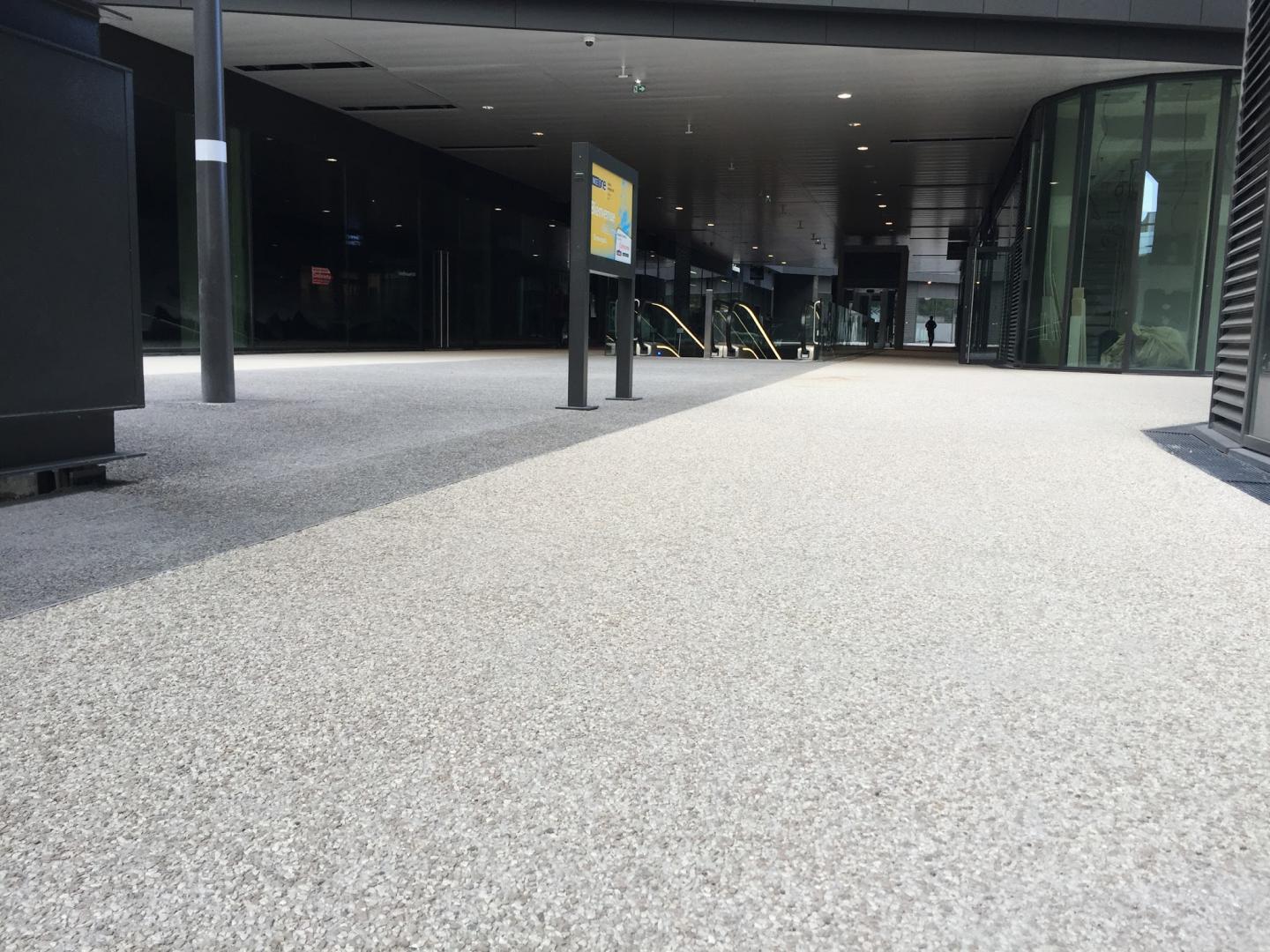 beton desactive parvis nice one