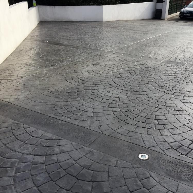 PAVE DE PARIS ALLEE VOITURE BETON DECORATIF BETON IMPRIME